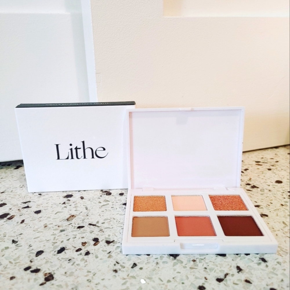 LITHE Day and Night Eyeshadow Palette